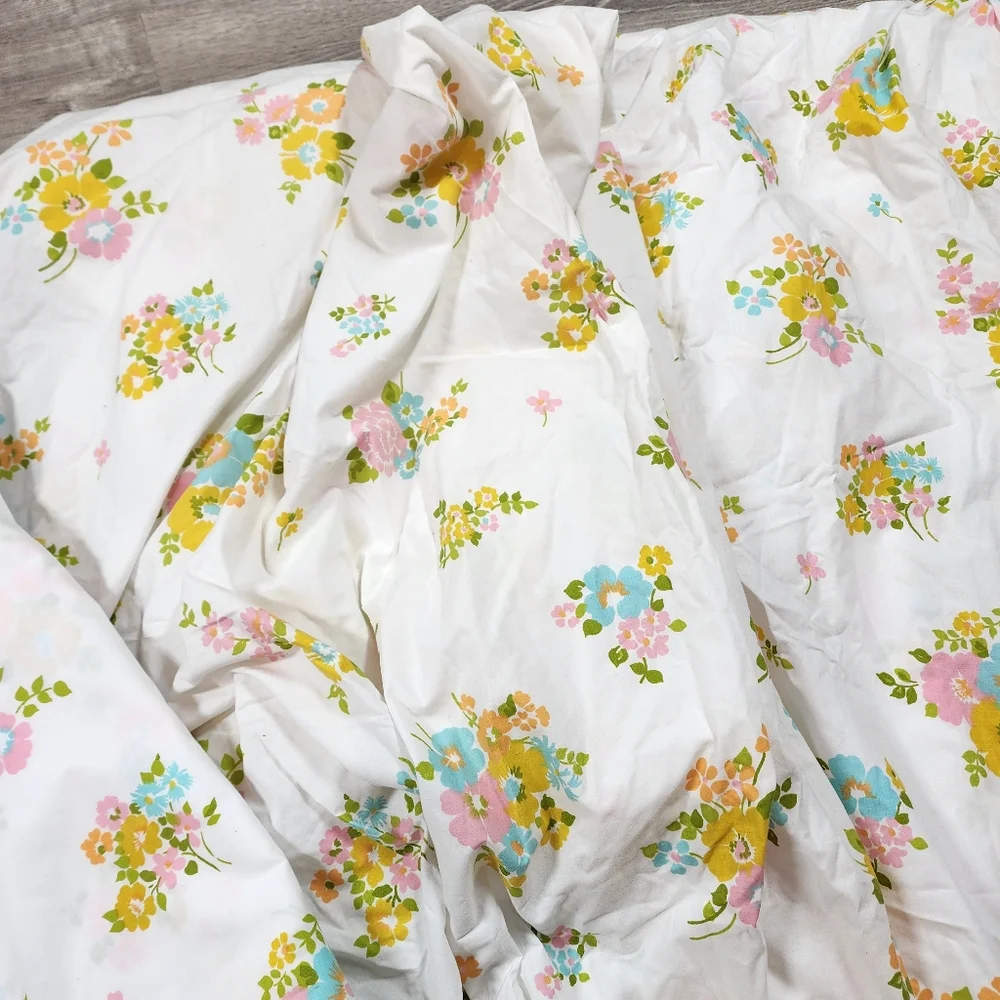 VINTAGE Retro 3pc Bedding 2 Floral Fitted Sheet 1 Top Sheet Twin